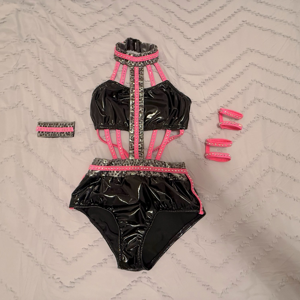 Glamour Dance Costume Dirty Dianna - Picture 2 of 5